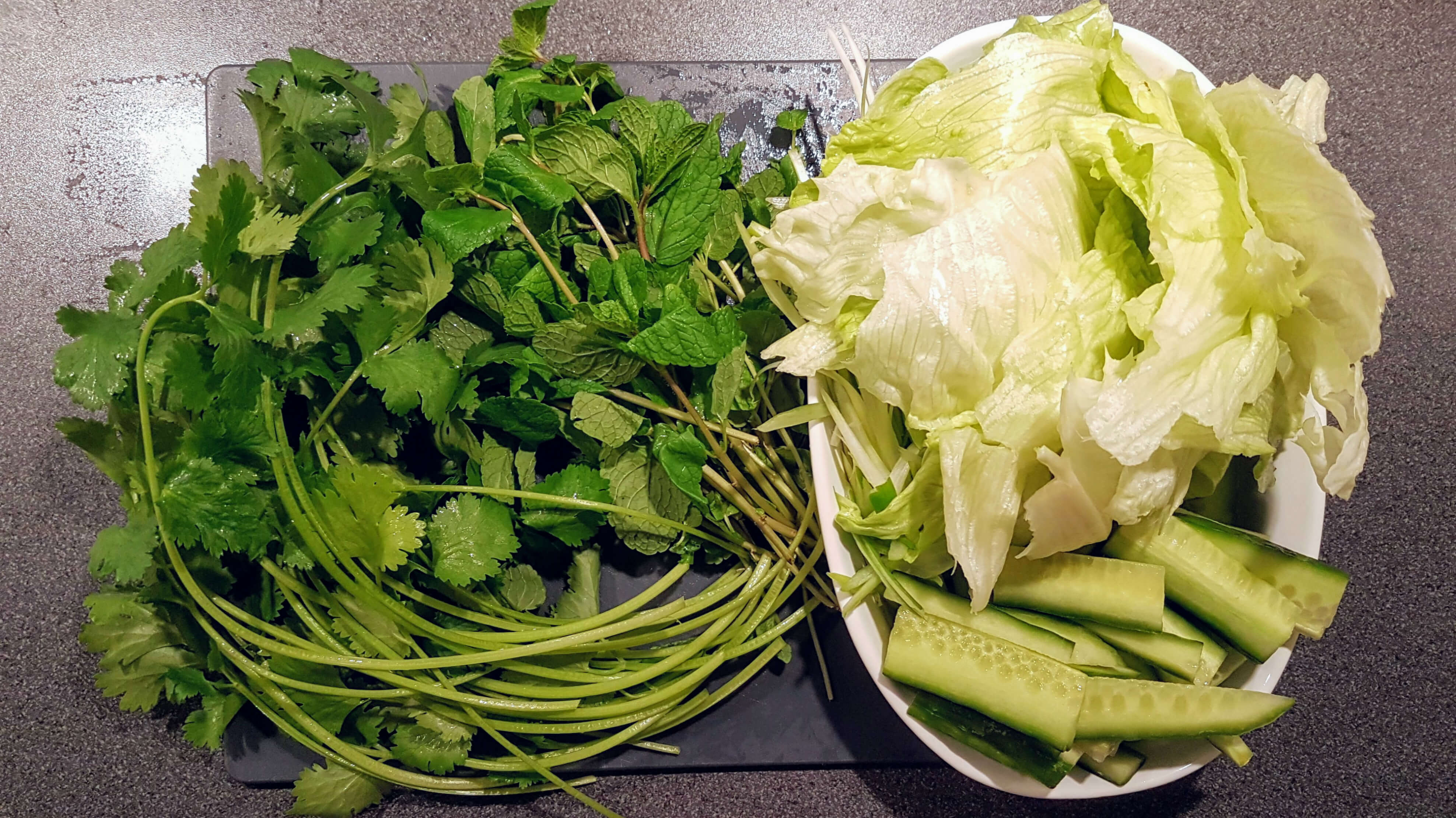 goi cuon greens