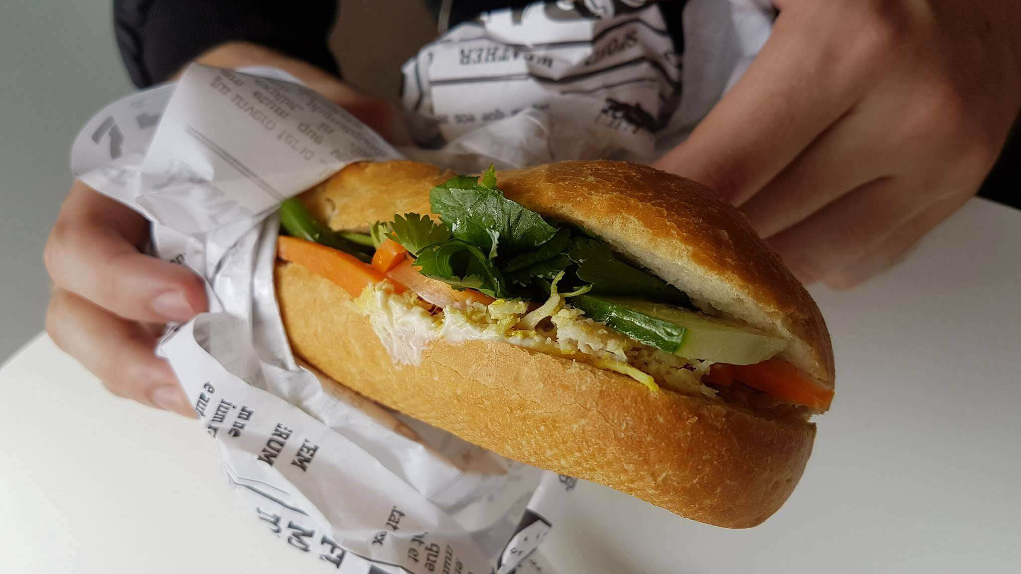 banh mi saigon banh mi in hand
