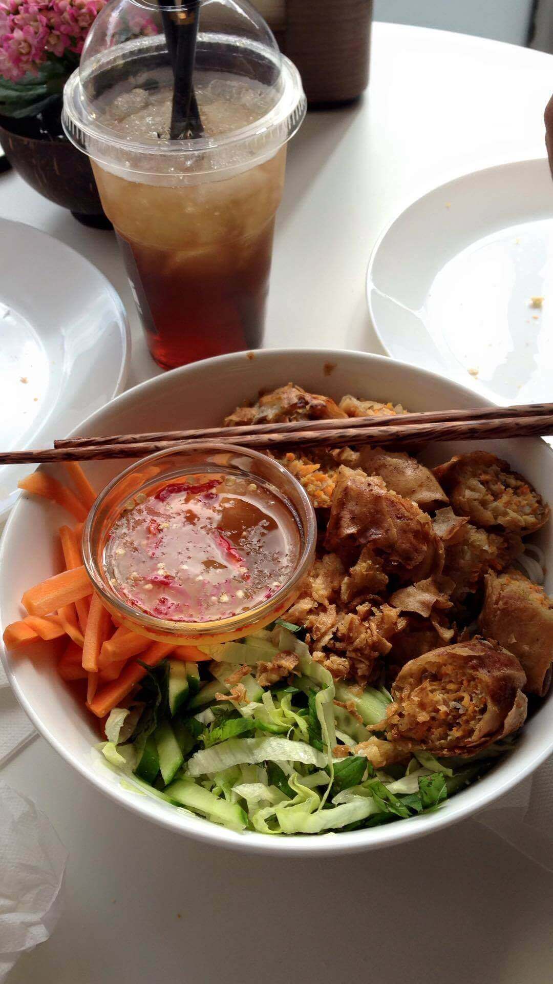 banh mi saigon bun cha gio
